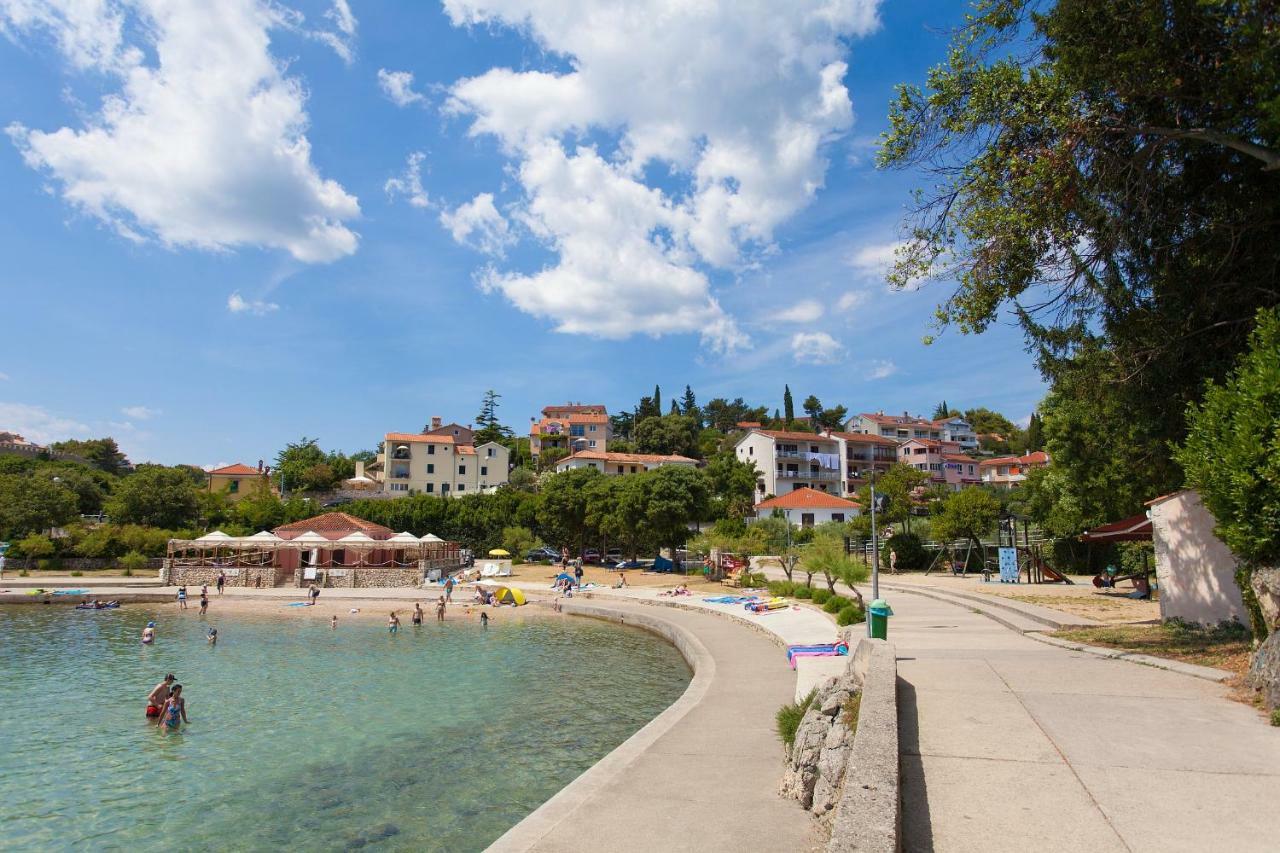Rooms Miramare Krk Town Exterior photo
